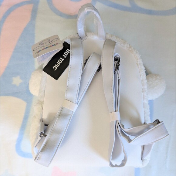 Loungefly Cinnamoroll Fuzzy Mini Backpack - Picture 3 of 4